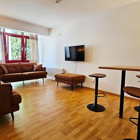 Apartment Monteur In Der Innenstadt *